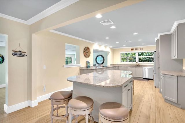 500 Gardenia Lane, Vero Beach, FL 32963