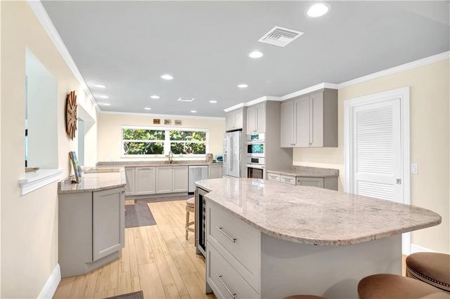 500 Gardenia Lane, Vero Beach, FL 32963