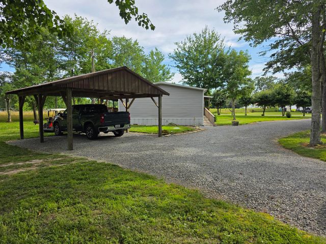 323 Mcqueary Road, Russell Springs, KY 42642