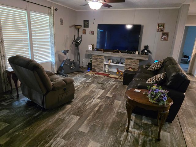 323 Mcqueary Road, Russell Springs, KY 42642