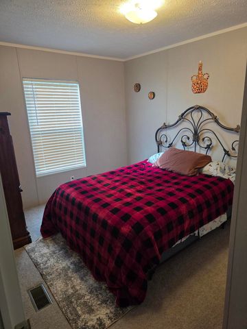 323 Mcqueary Road, Russell Springs, KY 42642