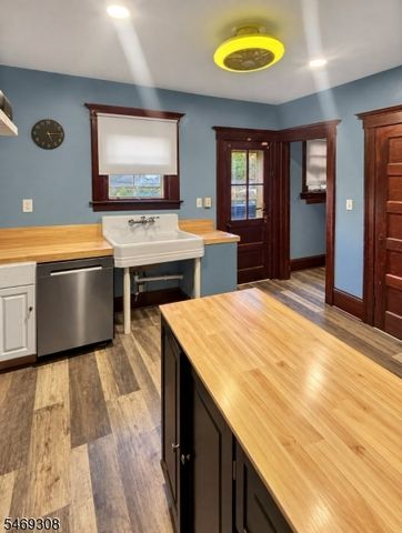 175 S Lincoln Ave, Middlesex Boro, NJ 08846