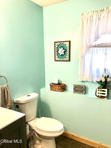 17 Herald Drive, Queensbury, NY 12804