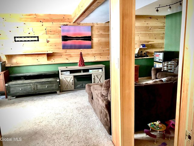 17 Herald Drive, Queensbury, NY 12804