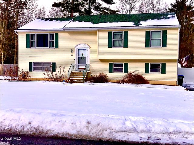 17 Herald Drive, Queensbury, NY 12804