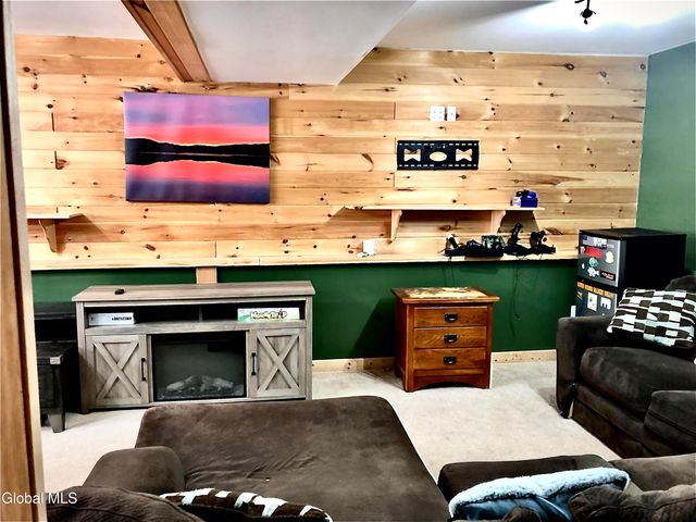 17 Herald Drive, Queensbury, NY 12804