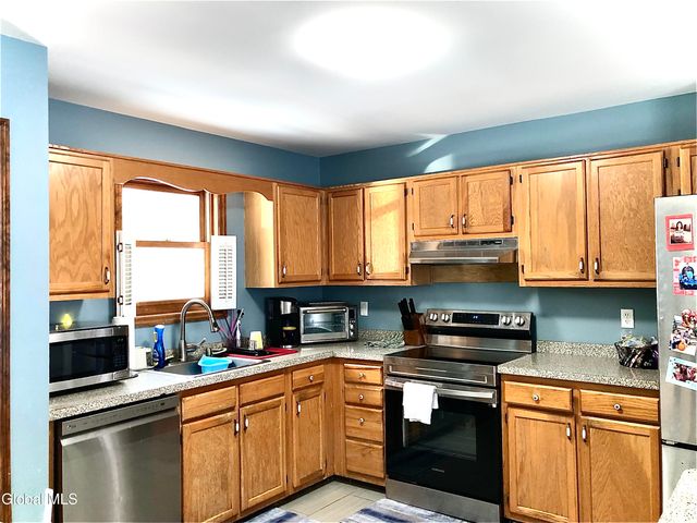 17 Herald Drive, Queensbury, NY 12804