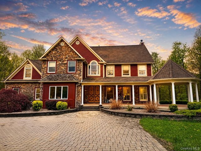 14 Stonewall Court, Warwick, NY 10990