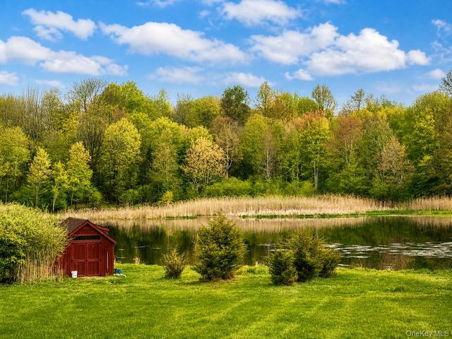 14 Stonewall Court, Warwick, NY 10990