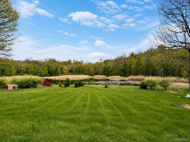 14 Stonewall Court, Warwick, NY 10990