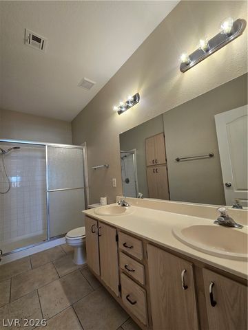 1900 North Torrey Pines Drive 118, Las Vegas, NV 89108