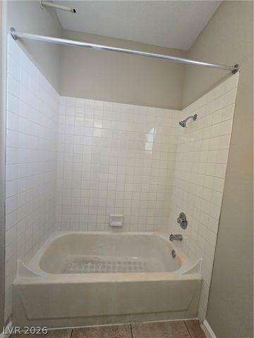 1900 North Torrey Pines Drive 118, Las Vegas, NV 89108