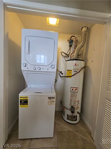 1900 North Torrey Pines Drive 118, Las Vegas, NV 89108