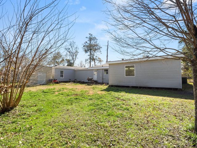 822 Bee Tree St, Westlake, LA 70669