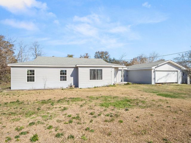 822 Bee Tree St, Westlake, LA 70669