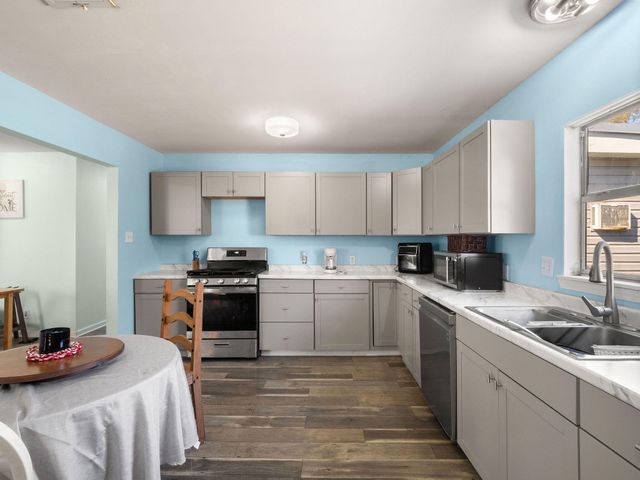 822 Bee Tree St, Westlake, LA 70669