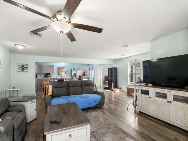 822 Bee Tree St, Westlake, LA 70669