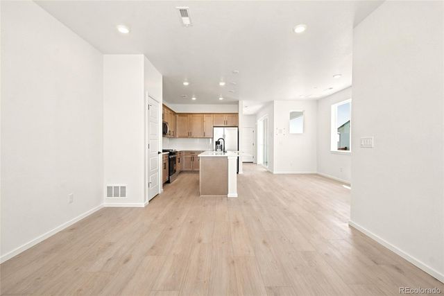 28731 E 5th Place, Watkins, CO 80137