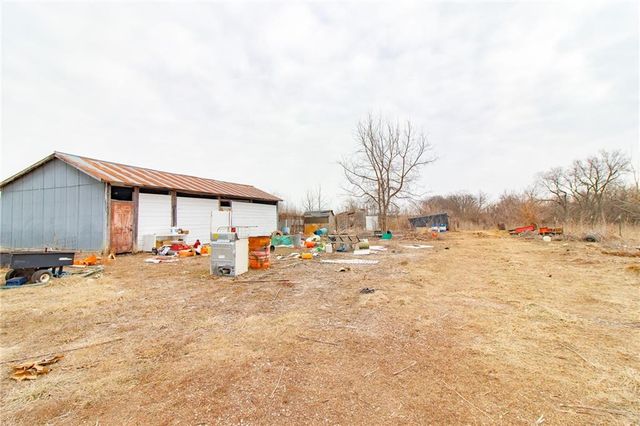 33425 S Bonar Road, Creighton, MO 64739