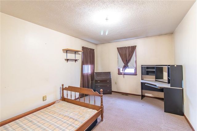 33425 S Bonar Road, Creighton, MO 64739