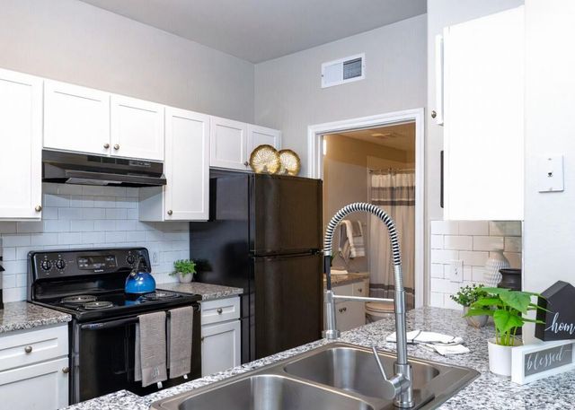 17111 Hafer Road 1133, Houston, TX 77090