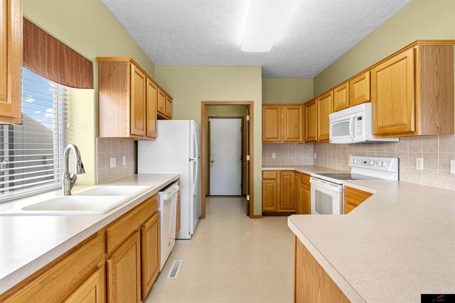 5150 N 151 Avenue, Omaha, NE 68116