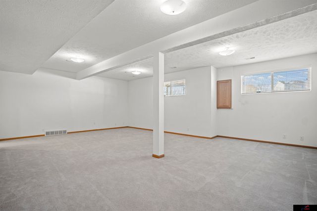 5150 N 151 Avenue, Omaha, NE 68116