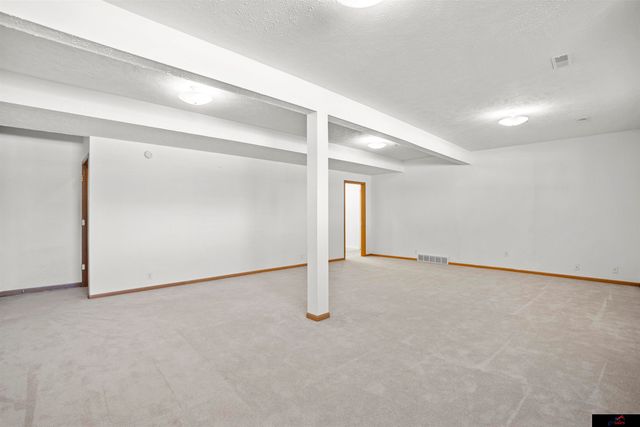 5150 N 151 Avenue, Omaha, NE 68116