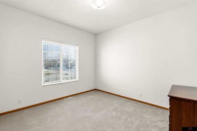 5150 N 151 Avenue, Omaha, NE 68116