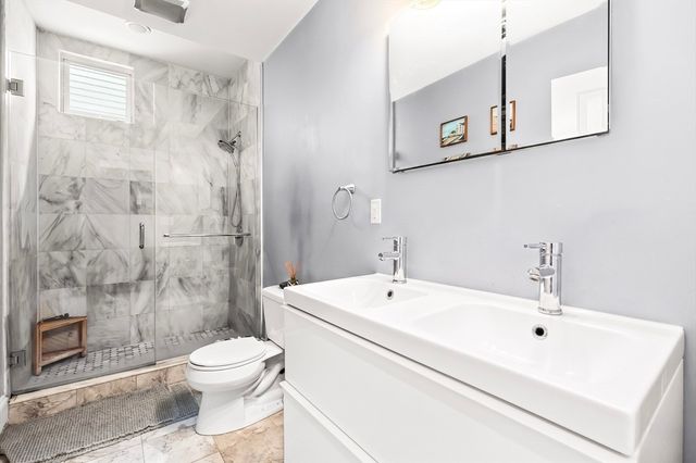 180 Gold St 3, Boston, MA 02127