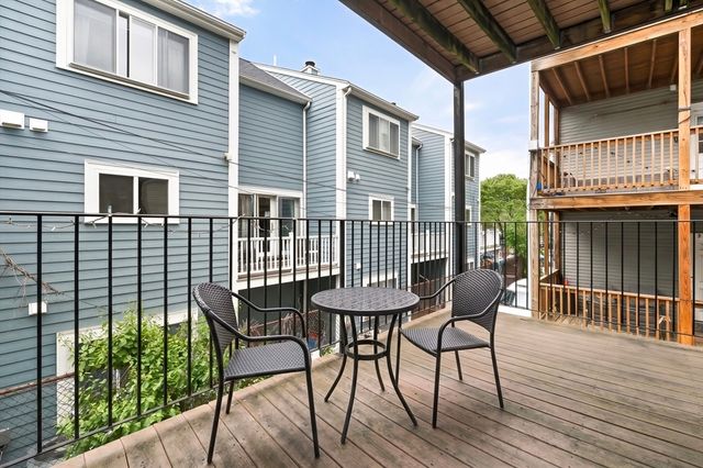 180 Gold St 3, Boston, MA 02127
