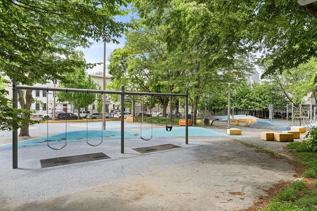180 Gold St 3, Boston, MA 02127
