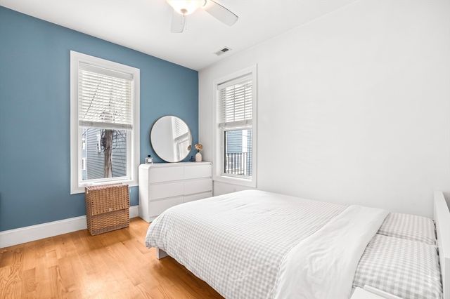 180 Gold St 3, Boston, MA 02127