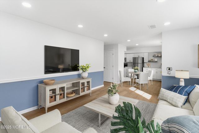 4 Hawaii Court 1003, Matawan, NJ 07747