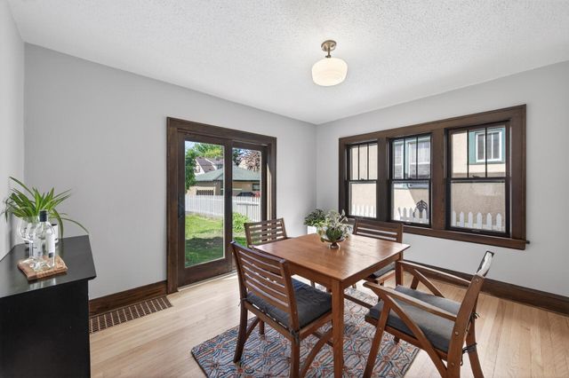 1140 Hawthorne Avenue E, Saint Paul, MN 55106