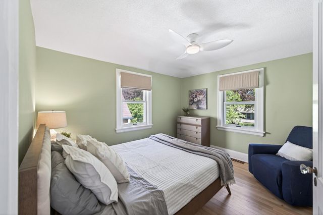 1140 Hawthorne Avenue E, Saint Paul, MN 55106
