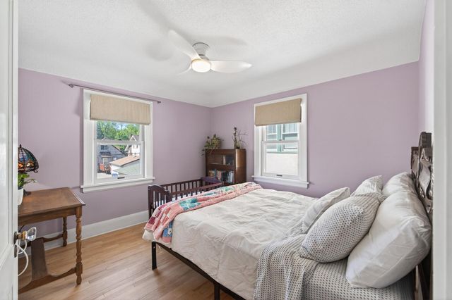 1140 Hawthorne Avenue E, Saint Paul, MN 55106