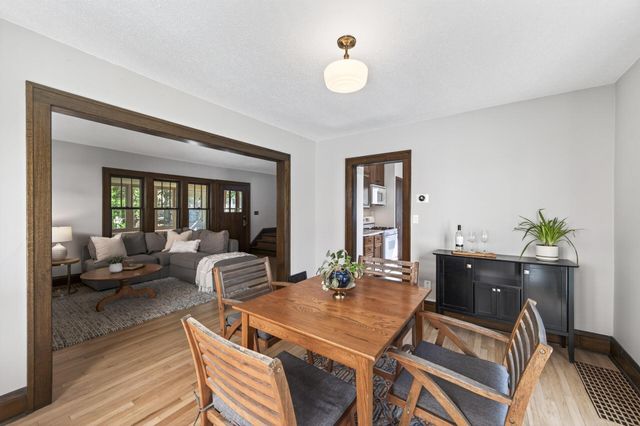 1140 Hawthorne Avenue E, Saint Paul, MN 55106