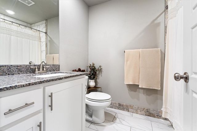 2402 S D Street, Rogers, AR 72758