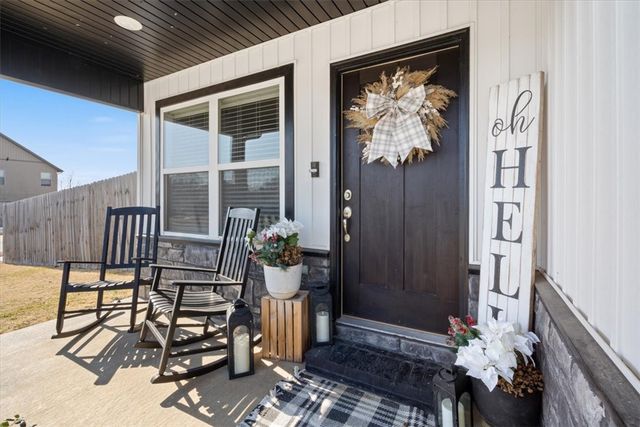 2402 S D Street, Rogers, AR 72758