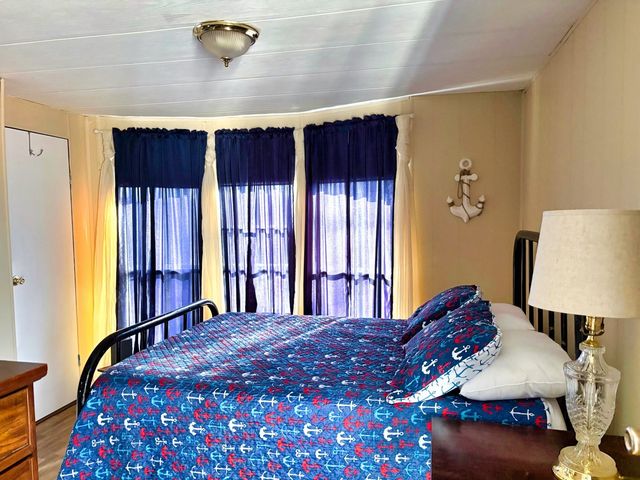 743 Brownfield Rd, Dover, TN 37058