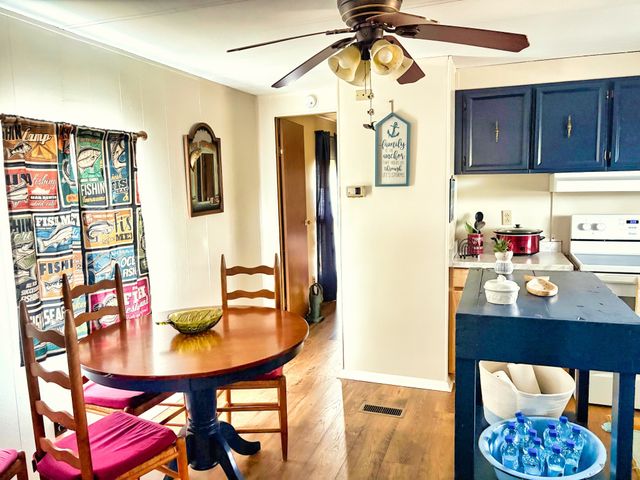 743 Brownfield Rd, Dover, TN 37058