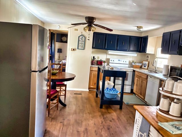 743 Brownfield Rd, Dover, TN 37058