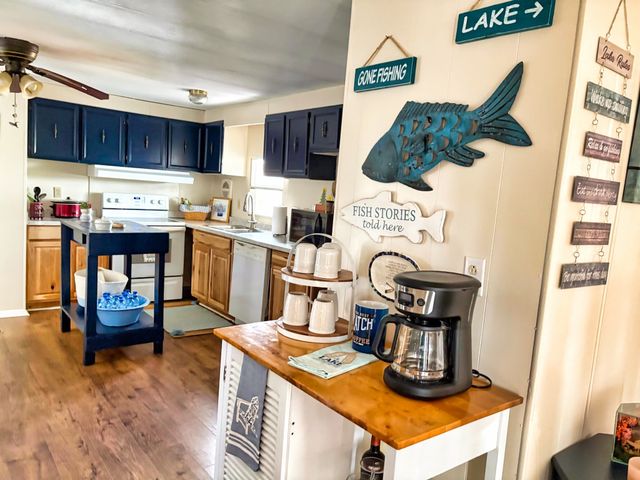 743 Brownfield Rd, Dover, TN 37058