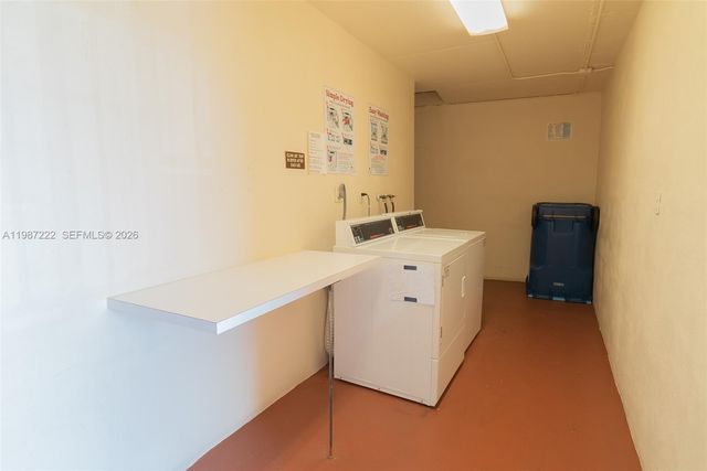 700 S Hollybrook Dr 207, Pembroke Pines, FL 33025