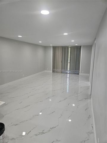 700 S Hollybrook Dr 207, Pembroke Pines, FL 33025