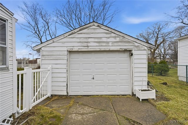 238 Desmond Drive, Tonawanda, NY 14150