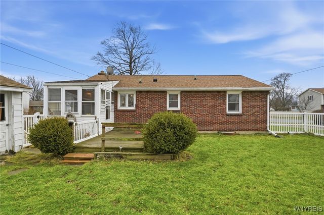 238 Desmond Drive, Tonawanda, NY 14150