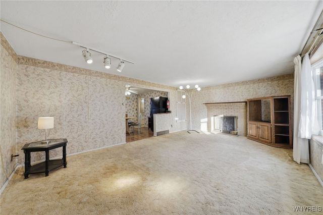 238 Desmond Drive, Tonawanda, NY 14150