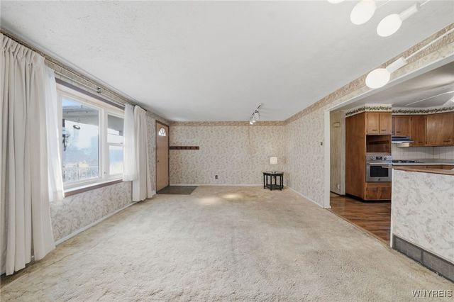 238 Desmond Drive, Tonawanda, NY 14150